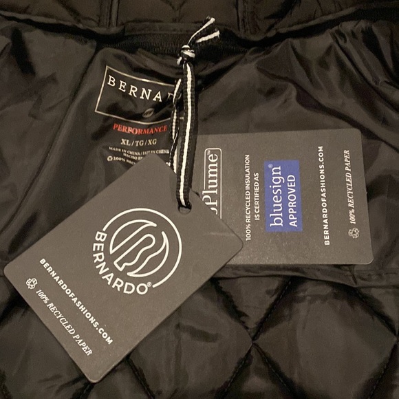 Bernando Packable EcoPlume Hooded Jacket Size: XL - Picture 15 of 15